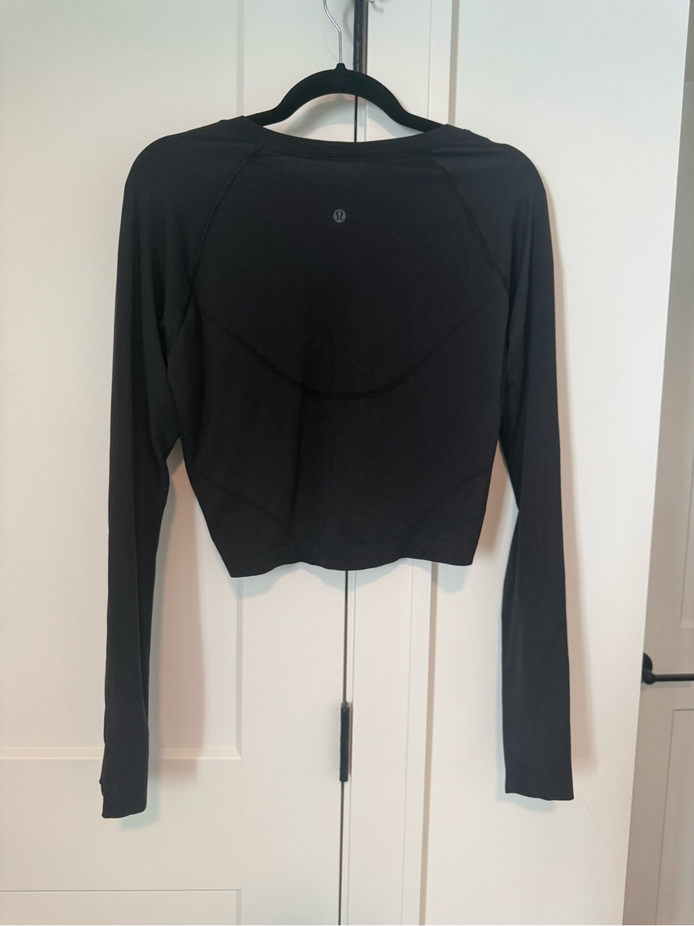 Lululemon Swiftly Tech Crop Long Sleeve - Black - Picture 3 of 3